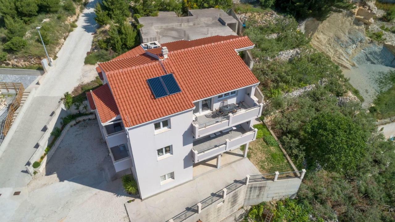 Apartmani Ticinovic Omis Exterior photo