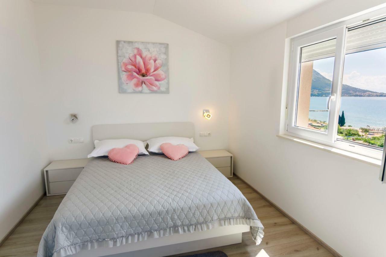 Apartmani Ticinovic Omis Exterior photo